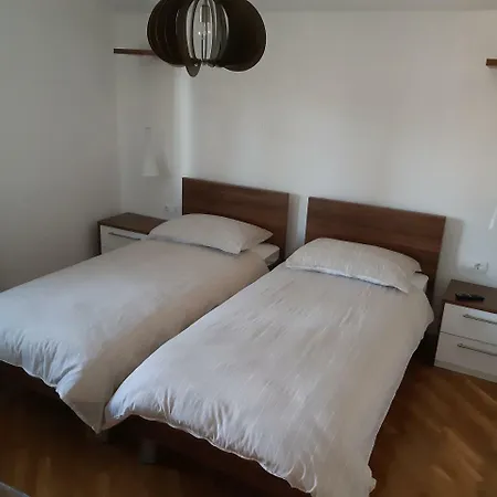 Holiday House Marinela **** *