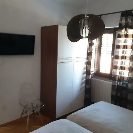 Holiday House Marinela ****